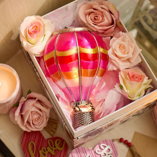 TERESA'S COLLECTIONS Hot Air Balloon Solar Lantern for Valentines Day Garden Decor,Hanging Flickering Flame Outdoor Lights for Trees, Pink Decorations for Party Gift for Mom
