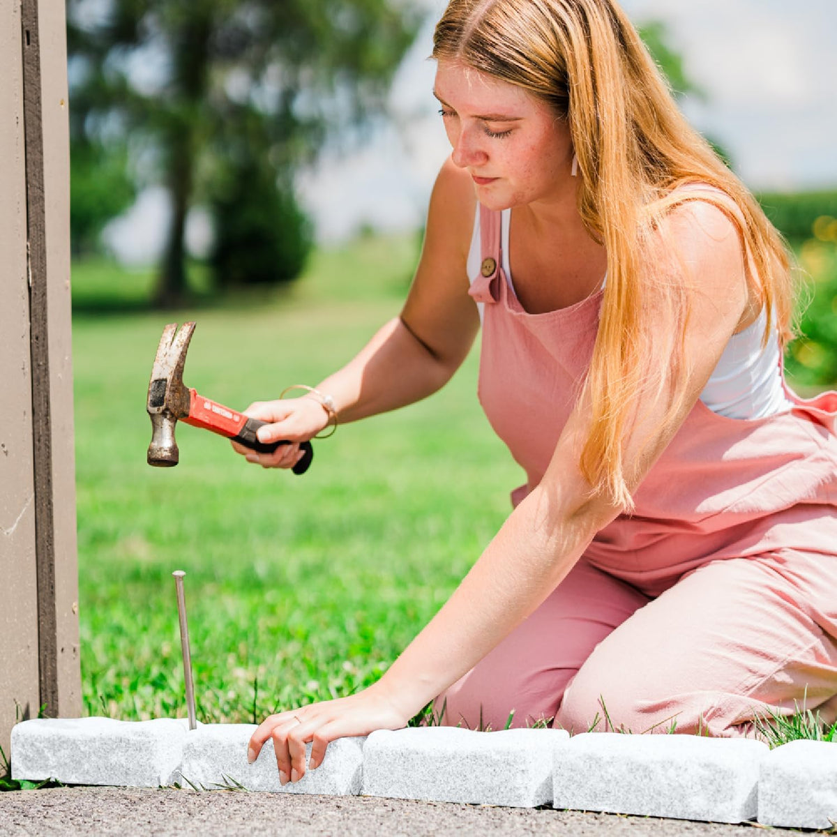 Beuta Landscape Edging | Garden Edging Border | Faux Stone Bricks for Lawn edging, Flower beds, Pathways & Yard Edging– 40 Packs | Each Section Has 6 Bricks 48"L x 4"W x 2.25"H | 120 Spikes |Limewash