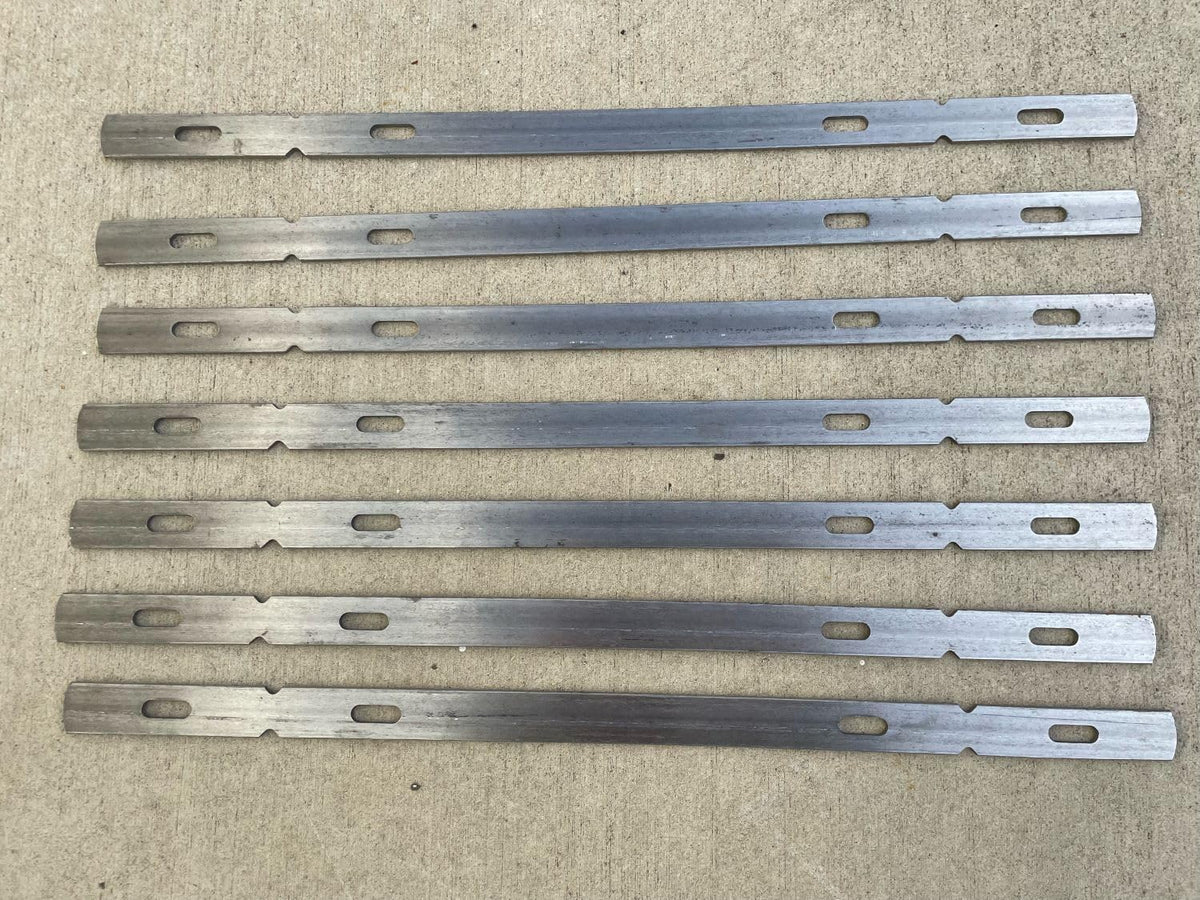 Sandbaggy 12" X Flat Ties for Concrete Forms - 11 Gauge Steel - Wall Ties Compatible with Standard Wedge Bolts - Space and Secure Modular Concrete Forms (12 inch Walls, 200, Count)